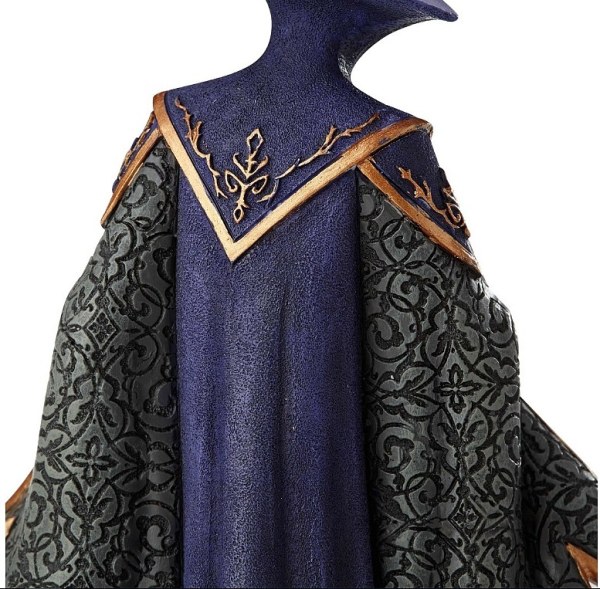 MALÉFIQUE POSE ROYALE DISNEY HAUTE COUTURE SHOWCASE