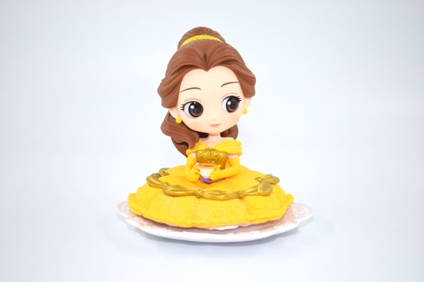 BELLE ASSISE - DISNEY Q POSKET