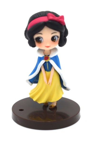MINI BLANCHE-NEIGE AVEC MANTEAU - DISNEY Q POSKET
