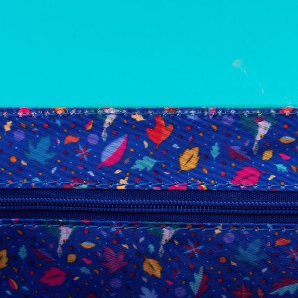 SAC BANDOULIÈRE POCAHONTAS JUST AROUND THE RIVER BEND - DISNEY LOUNGEFLY