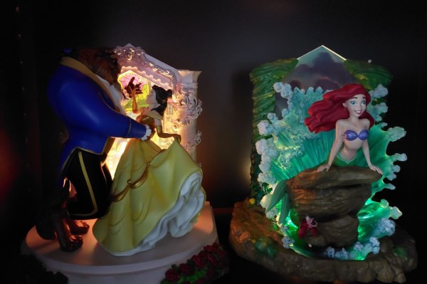 LA BELLE ET LA BÊTE LIGHT UP - DISNEY SHOWCASE