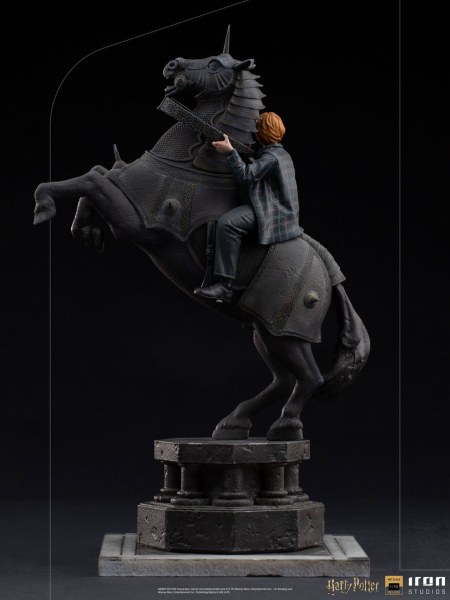 RON WEASLEY À L'ÉCHIQUIER MAGIQUE ART SCALE - HARRY POTTER