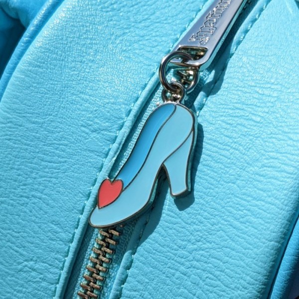 MINI SAC À DOS VITRAIL CENDRILLON - DISNEY LOUNGEFLY