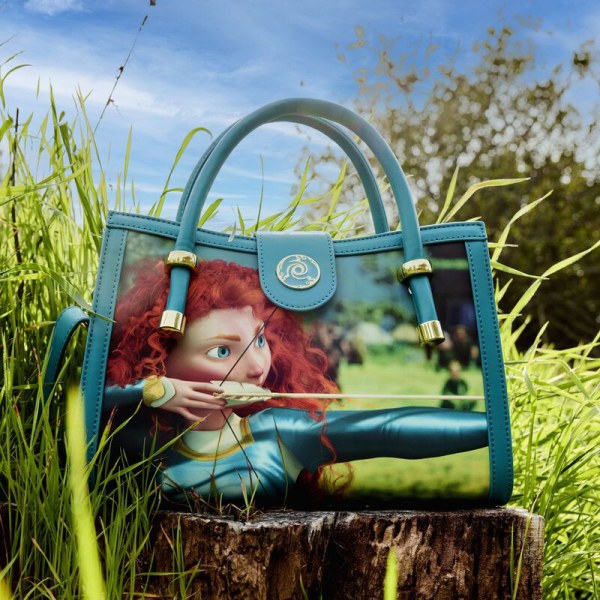 SAC À BANDOULIÈRE MERIDA PRINCESSE SCENE - DISNEY LOUNGEFLY