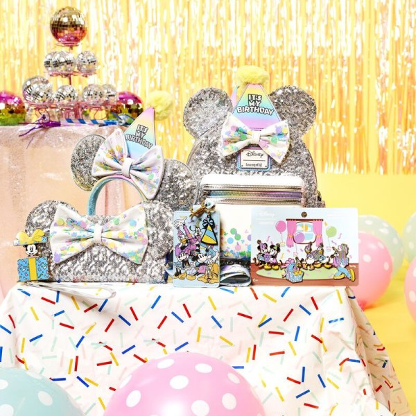 PORTEFEUILLE MICKEY MOUSE & SES AMIS BIRTHDAY CELEBRATION - DISNEY LOUNGEFLY