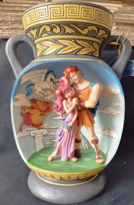 SCÈNE DU VASE HERCULE - DISNEY TRADITIONS